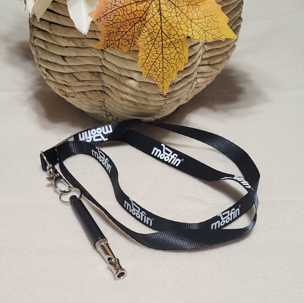 Moofin NWOT Silent Ultrasonic Sound Obedience Dog No Barking Training Whistle 🐈 - Picture 3 of 6